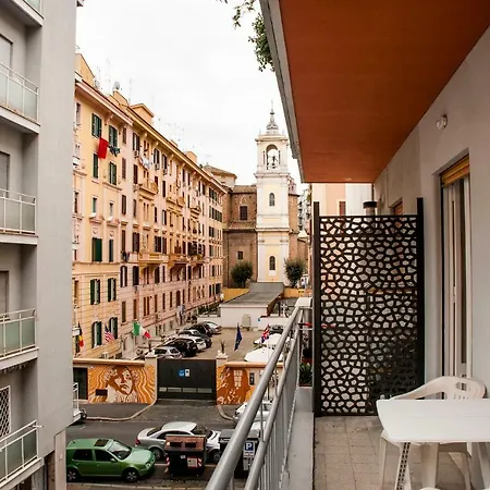 Apartman Guesthost - Vatican Museums Cozy Flat X4 *