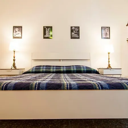 Guesthost - Vatican Museums Cozy Flat X4