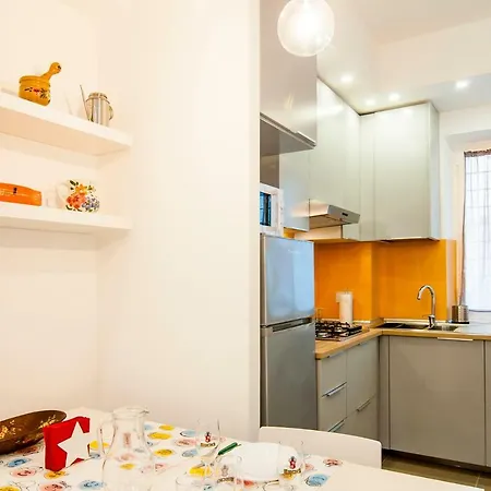 Apartmán Guesthost - Vatican Museums Cozy Flat X4 *